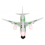 Biele osobné lietadlo so zelenými prvkami