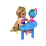 Bábika učiteľka s hnedými vlasmi a malou bábikou