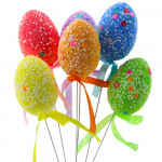 Veľkonočné vajíčka na drôtiku farebné s bielymi guličkami a vzorom - 6 kusov