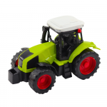 Traktor s prívesom a kŕmnym vozom