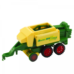 Traktor s prívesom a lisom na seno