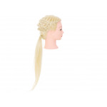 Kadernícke školenie hlava prírodné blond vlasy