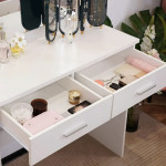 Veľký kozmetický toaletný stolík - zrkadlové osvetlenie