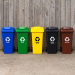 Sada 3 odpadkových košov 3x120L modrá zelená žltá odpad papier sklo plast gumové kolieska